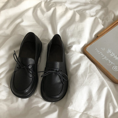 Pantofi din piele de primavara cu sireturi