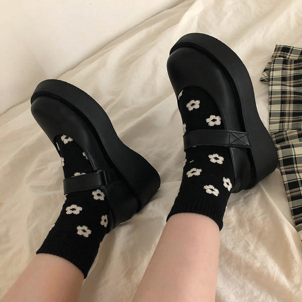 Pantofi de dama din piele cu talpa groasa si velcro