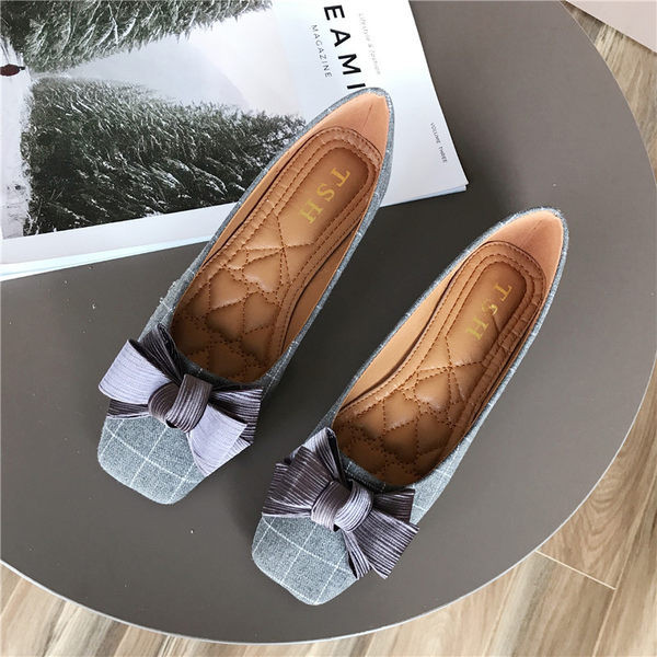 Modern női kockás cipő szalaggal