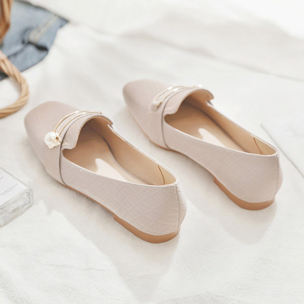 Pantofi de dama din piele cu talpa plata si perle