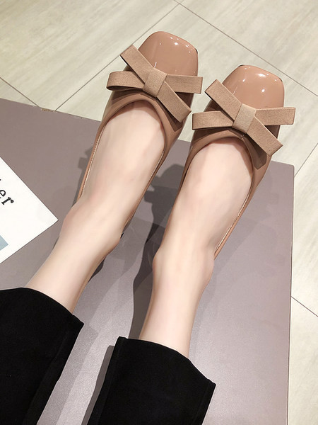 Sieviešu ikdienas lakādas apavi ar lenti