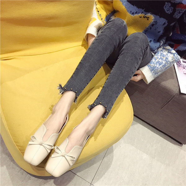 Sieviešu ikdienas apavi ar lenti baltā un melnā krāsā