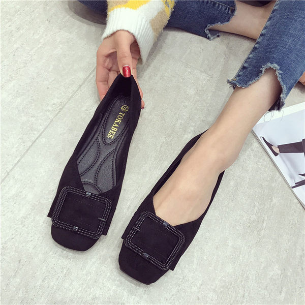 Sieviešu ikdienas apavi ar sprādzi melnā un rozā krāsā