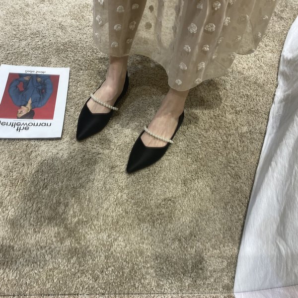 Modernas smailas kurpes ar pērlēm sievietēm