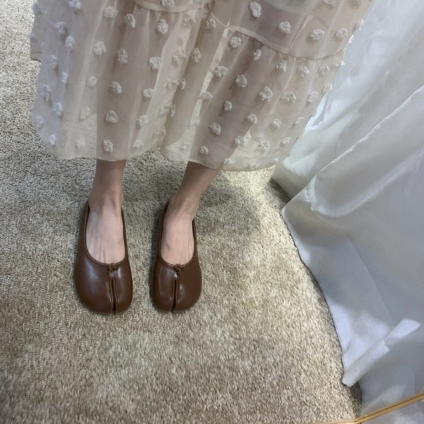 Jauns ādas ikdienas apavu modelis vairākās krāsās