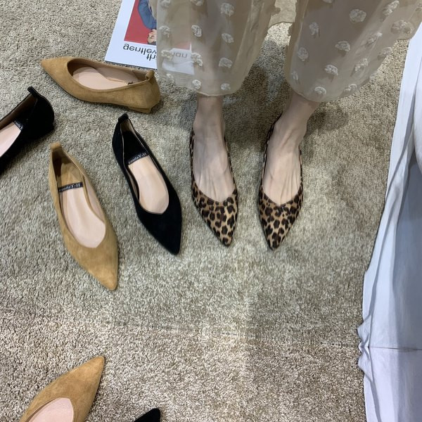 Pantofi moderni de dama cu talpa plate - mai multe culori