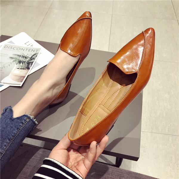 Sieviešu ikdienas ādas apavi - smails modelis