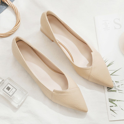 Asināts sieviešu apavu modelis ar 4,5 cm papēdi