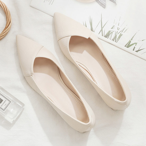 Asināts sieviešu apavu modelis ar 4,5 cm papēdi