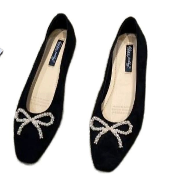 Sieviešu ikdienas apavi ar lentīti - smails modelis no eko zamšādas