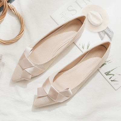 Sieviešu moderni apavi ar plakanu zoli - smails modelis