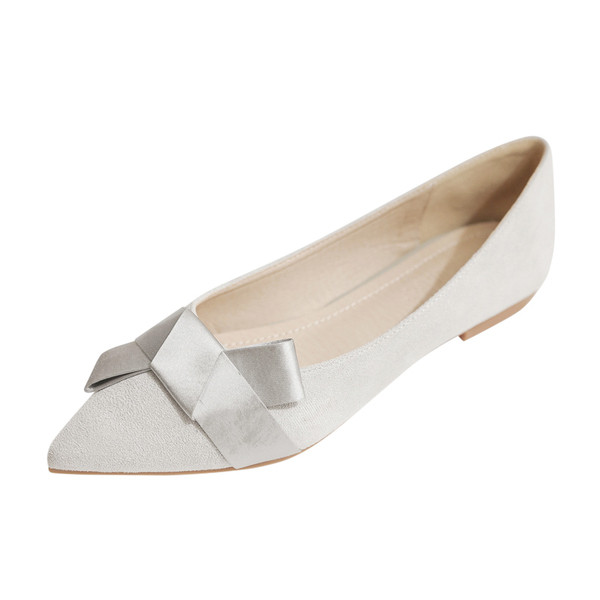 Sieviešu moderni apavi ar plakanu zoli - smails modelis