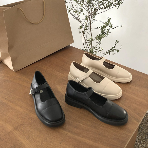 Parasta modeļa apavi ar eko ādas siksniņu un sprādzi