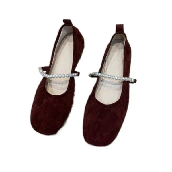 Sieviešu ikdienas apavi no eko zamšādas ar pērlēm