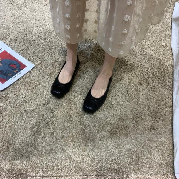 Jauns sieviešu apavu modelis ar lentīti - mākslīgā āda vairākās krāsās