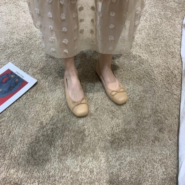 Jauns sieviešu apavu modelis ar lentīti - mākslīgā āda vairākās krāsās