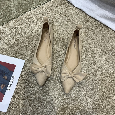 Jauns sieviešu smailo apavu modelis ar lentīti vairākās krāsās