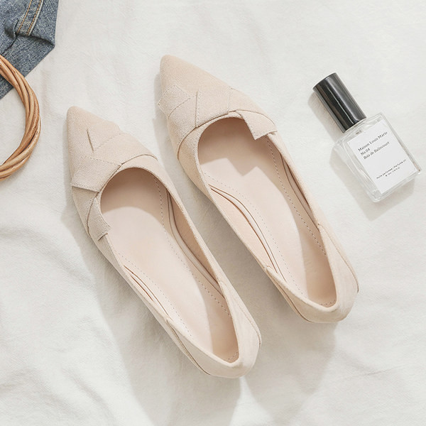 Mūsdienīgi sieviešu apavi no eko zamšādas ar 4,5 cm papēdi