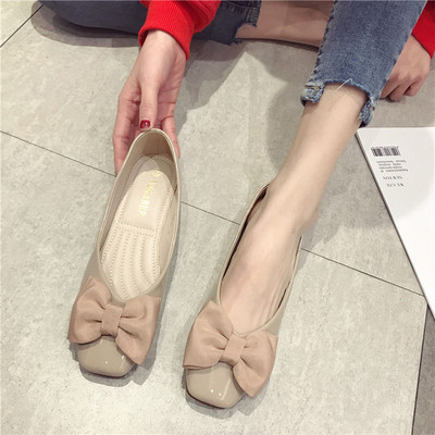 Sieviešu ikdienas apavi ar lenti bēšā un sarkanā krāsā