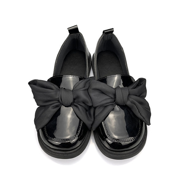 Sieviešu lakādas atsperu kurpes ar lentīti