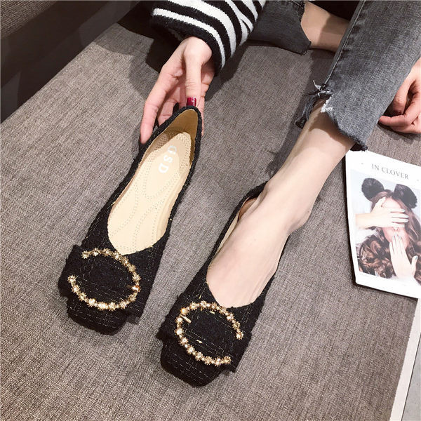 Sieviešu ikdienas apavi ar metāla sprādzi divās krāsās