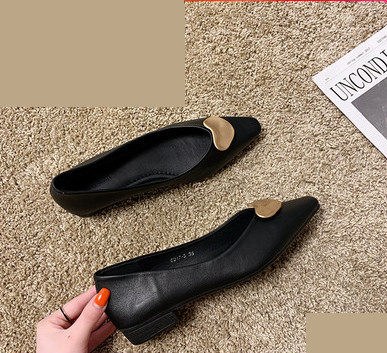 Naiste vabaajajalatsid metallist elementidega