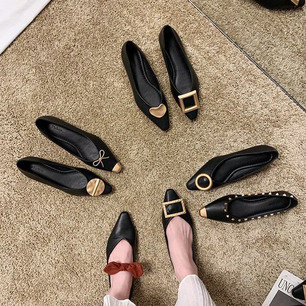 Naiste vabaajajalatsid metallist elementidega