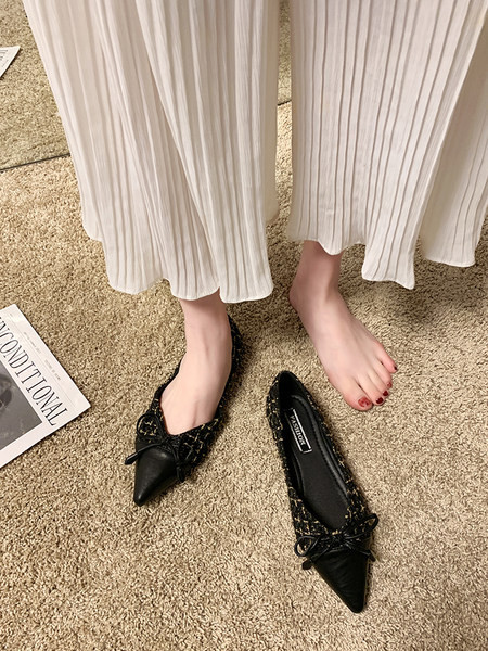 Ikdienas sieviešu apavu smails modelis - ar šņorēm