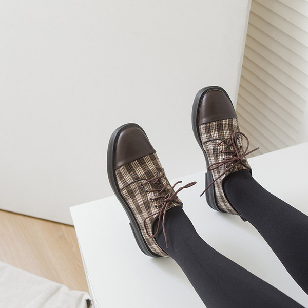 Ikdienas apavi no eko ādas un tekstila ar šņorēm