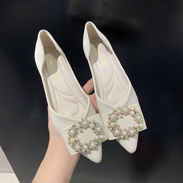 Pantofi actuali de dama ascutit cu perle