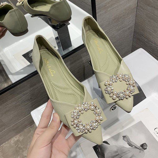 Pantofi actuali de dama ascutit cu perle