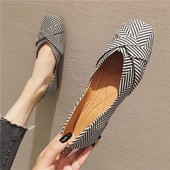 Sieviešu modernie apavi divās krāsās - pavasarim