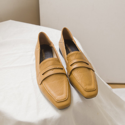 Ikdienas ādas mokasīnu smails modelis