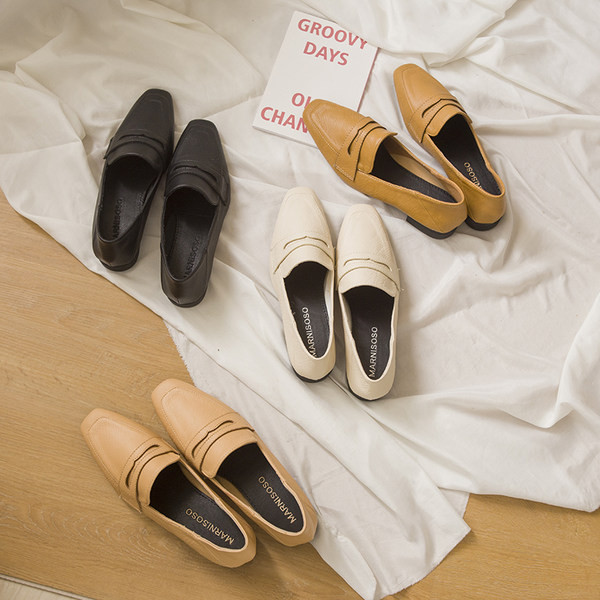 Ikdienas ādas mokasīnu smails modelis