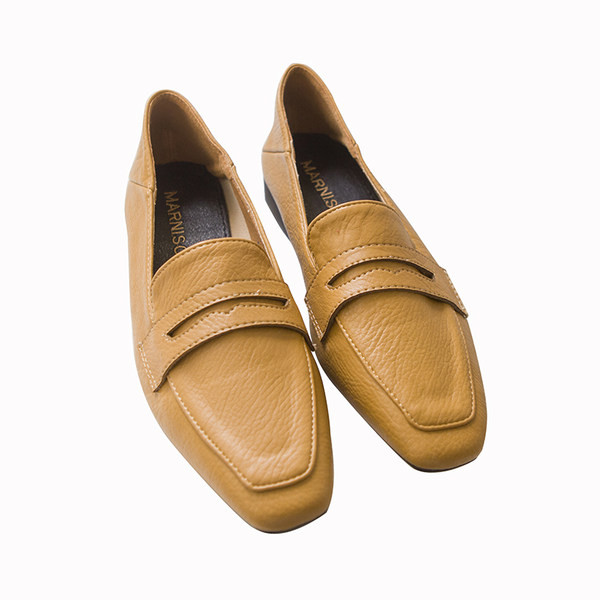 Ikdienas ādas mokasīnu smails modelis