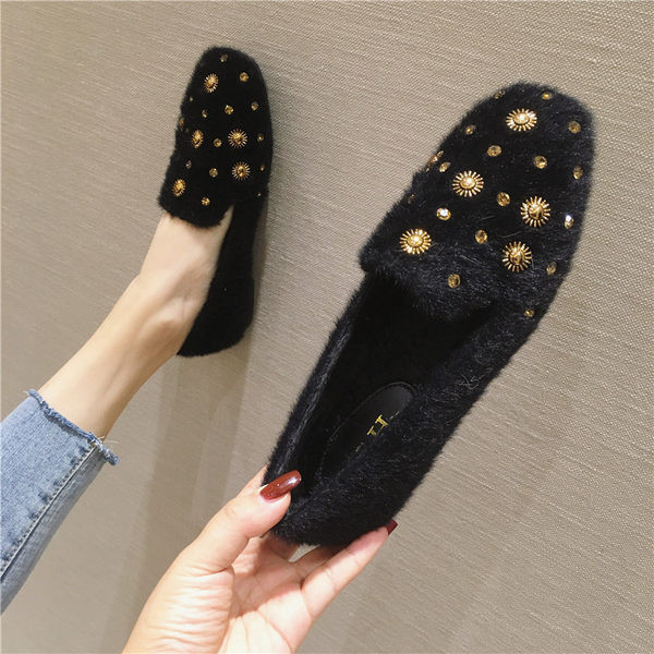 Jauns ikdienas sieviešu dūnu apavu modelis ar kniedēm