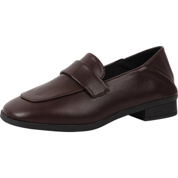 Sieviešu apavi Britu stilā no lakādas un eko ādas