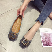 Ikdienas sieviešu apavi ar metāla apdari un spīdīgu efektu