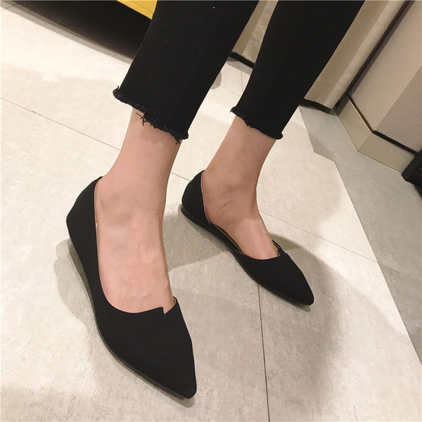 Sieviešu ikdienas apavi - smails modelis divās krāsās