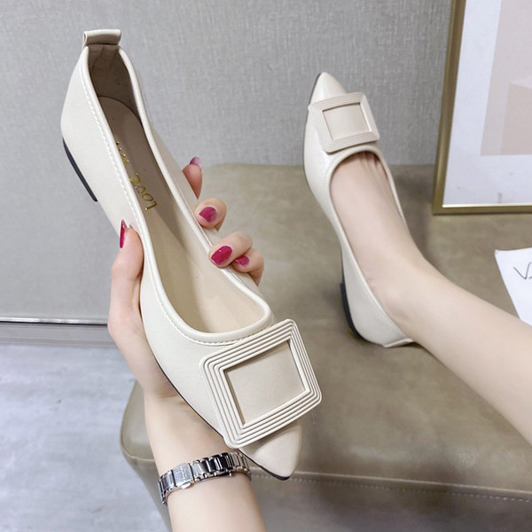 Sieviešu smailie apavi no eko ādas