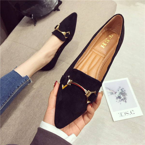 Sieviešu zamšādas kurpes ar metāla apdari brūnā un melnā krāsā