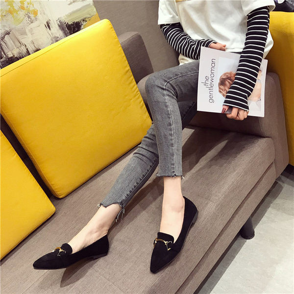 Sieviešu zamšādas kurpes ar metāla apdari brūnā un melnā krāsā