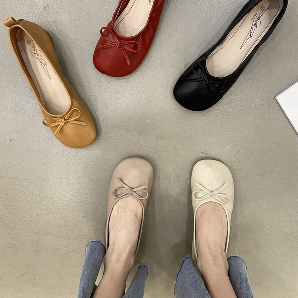 Ikdienas sieviešu apavi ar lentīti vairākās krāsās - mākslīgā āda