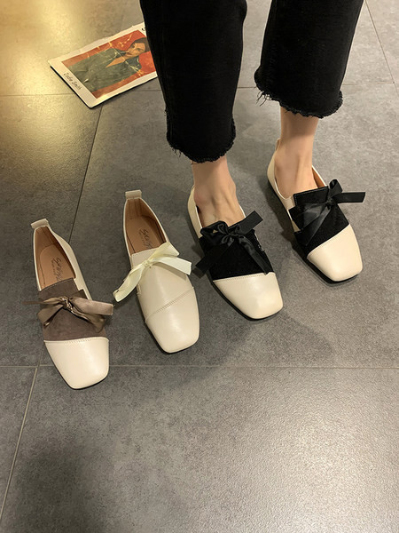 Sieviešu kvadrātveida kurpes ar lenti