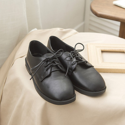 Pantofi din piele model simplu cu sireturi pentru femei