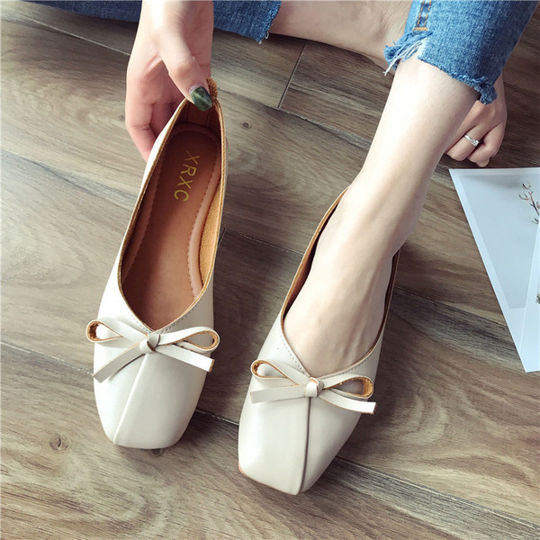 Sieviešu ikdienas ādas apavi ar lentīti piemēroti pavasarim