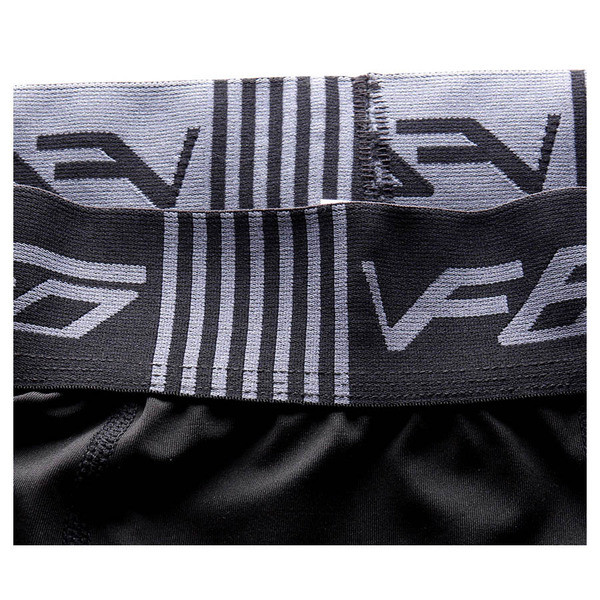 Model actual pentru bărbați cu pană cu model