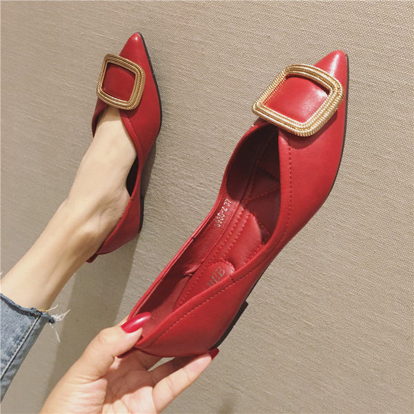 Jauns ikdienas sieviešu ādas apavu modelis - ar metāla apdari