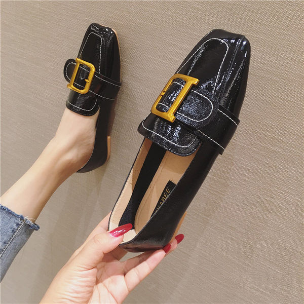 Sieviešu modernie apavi ar metāla apdari piemēroti pavasarim trīs krāsās