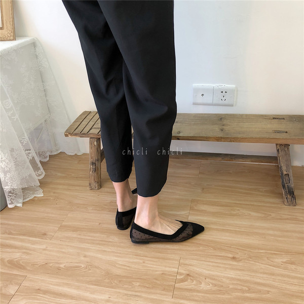 Fekete női cipők hálóval - két modell